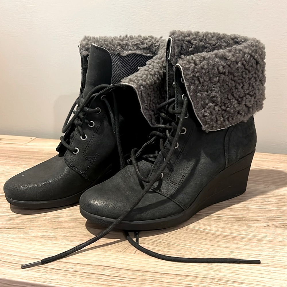 UGG BOOTS